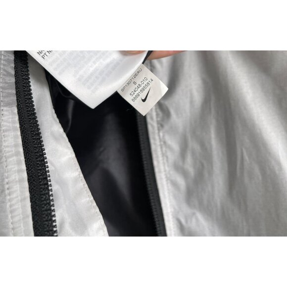 Nike Sportswear Windrunner Jacket Reflective Silver/Black S Lightweight Nylon - Picture 5 of 8